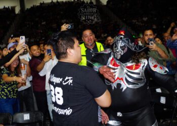 L.A. Park golpea a aficionado