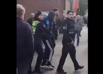 Ataque con arma blanca en estación de Hamburgo deja múltiples heridos; hay tres en estado crítico