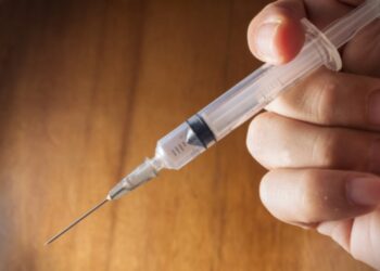 CDMX podría tipificar hoy como delito grave los ataques con sustancias sin consentimiento