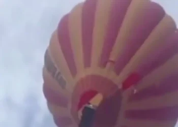 Globo aerostático se desploma en San Martín de las Pirámides