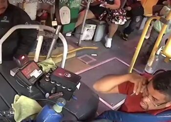 Conductor de transporte público queda grave tras ataque de pasajero en Guadalajara