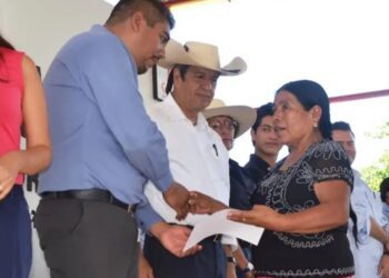 Alcalde de Metlatonoc y su esposa resultan heridos tras ataque armado en la Autopista del Sol