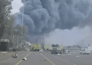 Ataque aéreo israelí devasta el aeropuerto de Saná en Yemen