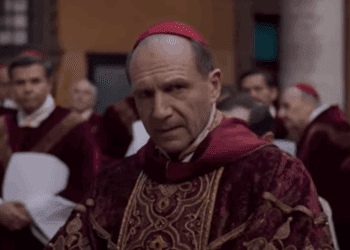 Cardenales novatos acuden al cine: “Conclave” como brújula del Vaticano