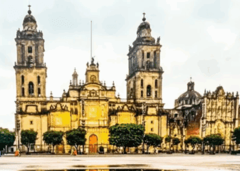 Campanas de la Catedral Metropolitana de CDMX celebran al Papa León XIV