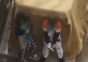 Niños con pistola confrontan a la policía en su hogar de Nuevo México