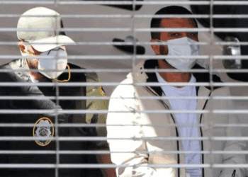 Familias acusan redadas del ICE a migrantes tras audiencias judiciales en varias ciudades