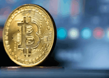 Trump lanza su propia criptomoneda y respalda reformas legales para fortalecer el mercado digital