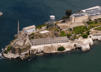 Trump plantea reabrir Alcatraz para criminales peligrosos