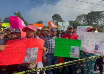 Trailero desaparece por no pagar caseta