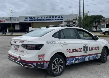 Mujer roba a cliente $2500 pesos tras servicio sexual