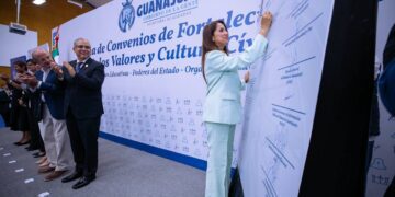 Firma Gobernadora convenio para impulsar la cultura cívica y democrática entre la juventud