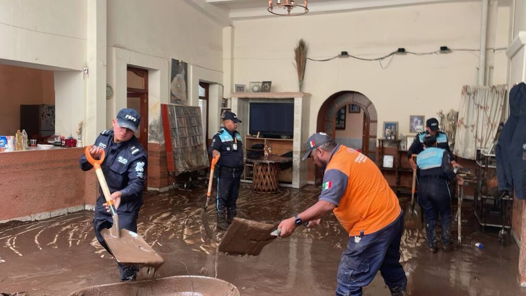 El Gobierno de la Gente atiende a familias afectadas por las lluvias en Ocampo