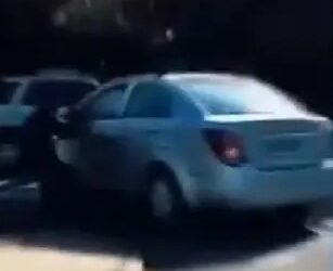 Motociclista persigue a conductora que atropelló a viejito