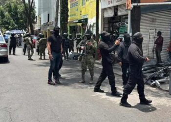 Desmantelan red de autopartes ilegales en Peralvillo