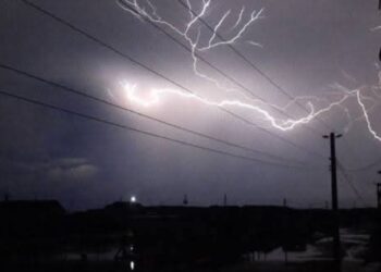 Hombre queda ciego por rayo en Zitácuaro