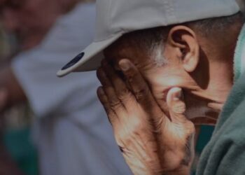 Autoridades de CDMX alertan sobre estafas a adultos mayores