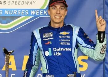 Piloto de NASCAR sancionado por ofender a la CDMX