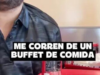Cliente es expulsado de buffet tras comer en exceso