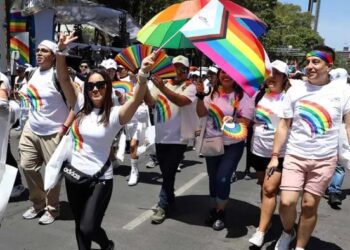 IMSS refuerza inclusión y prevención en la Marcha del Orgullo