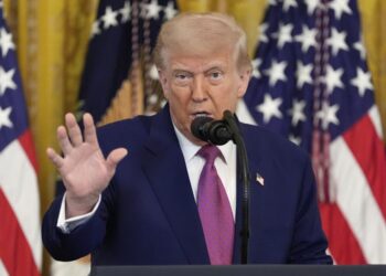 Trump quiere suspender visas a ciudadanos de 36 países