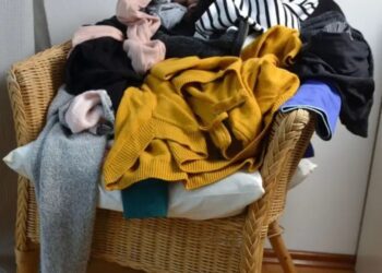 ¿Ropa acumulada en la silla? Esto podría revelar tu estado emocional