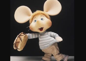 Mujer adquiere muñeco antiguo y desata sucesos paranormales en su hogar