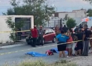 Mueren dos niños atropellados mientras usaban scooter en Pesquería