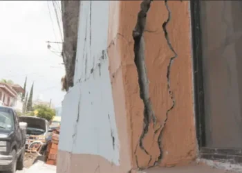 Hundimiento de tierra afecta zona de Jalisco