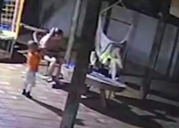 Tragedia en Brasil: niño de dos años dispara arma de su padre y mata accidentalmente a su madre