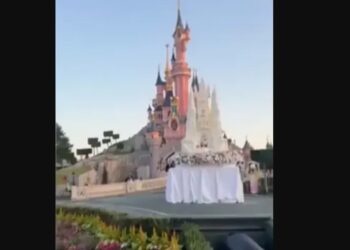 Detienen en Disneyland París un montaje ilegal de “boda” entre adulto y menor: investigan intento de viralización