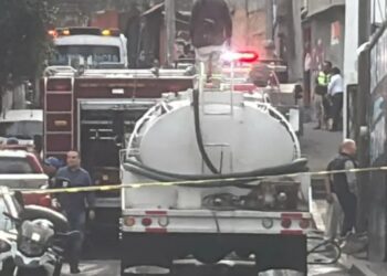 Explosión por disparo a tanque de gas causa alarma en San Bernabé Ocotepec