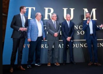 Trump lanza su propia compañía de telefonía móvil en EE.UU.