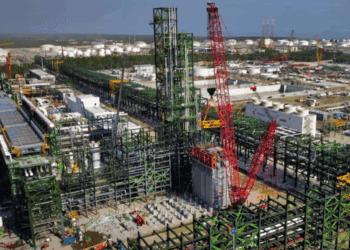 GENTE DETRÁS DEL DINERO