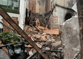 Colapsa casona en la Roma Sur tras intensas lluvias en CDMX