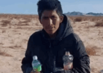 Difunden imagen en redes y hallan a joven perdido en el desierto de Sonora