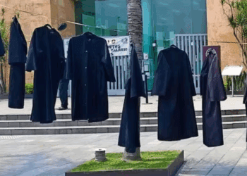 Morena propone eliminar la toga en la SCJN por considerarla símbolo de elitismo