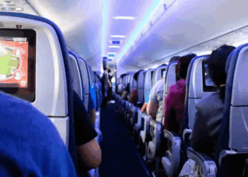 El lugar más seguro del avión según expertos y estadísticas