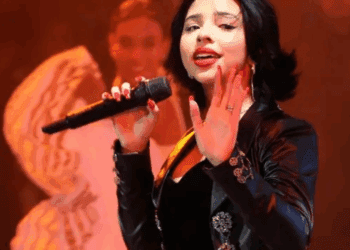 Presentación de Ángela Aguilar divide opiniones por escasa audiencia