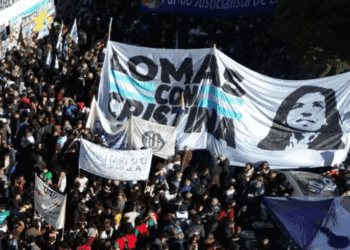 Cristina Kirchner llama a resistir tras prisión domiciliaria y lanza mensaje contra Milei