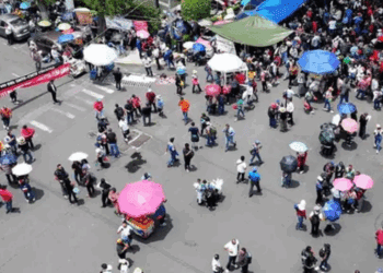 CNTE genera confrontación en las inmediaciones de Segob durante diálogo con autoridades