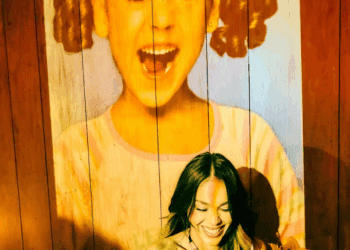 Danna Paola celebra sus 29 años con homenaje a María Belén