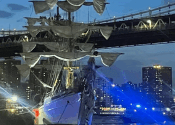 Buque Escuela Cuauhtémoc llega a astillero en NY para revisión técnica