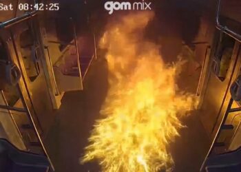 Ataque incendiario en Metro de Seúl deja 22 heridos