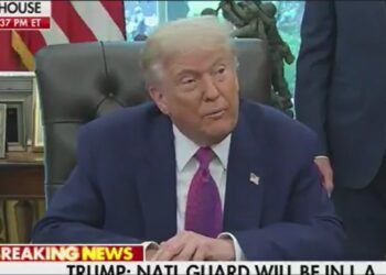 Gobernadora de Dakota acusa a Sheinbaum de incitar disturbios; la presidenta responde con condena a la violencia