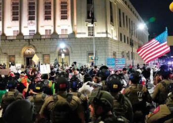 Texas despliega tropas ante protestas; Trump retiene control militar en California