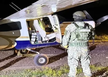 Aseguran aeronave con cocaína en Colima