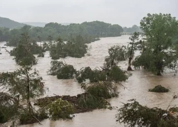 Aumentan muertos por inundaciones en Texas