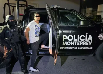 Caen extranjeros con casi 3 kg de cocaína en NL