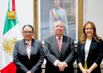 Rosa Icela Rodríguez se reúne con embajador mexicano